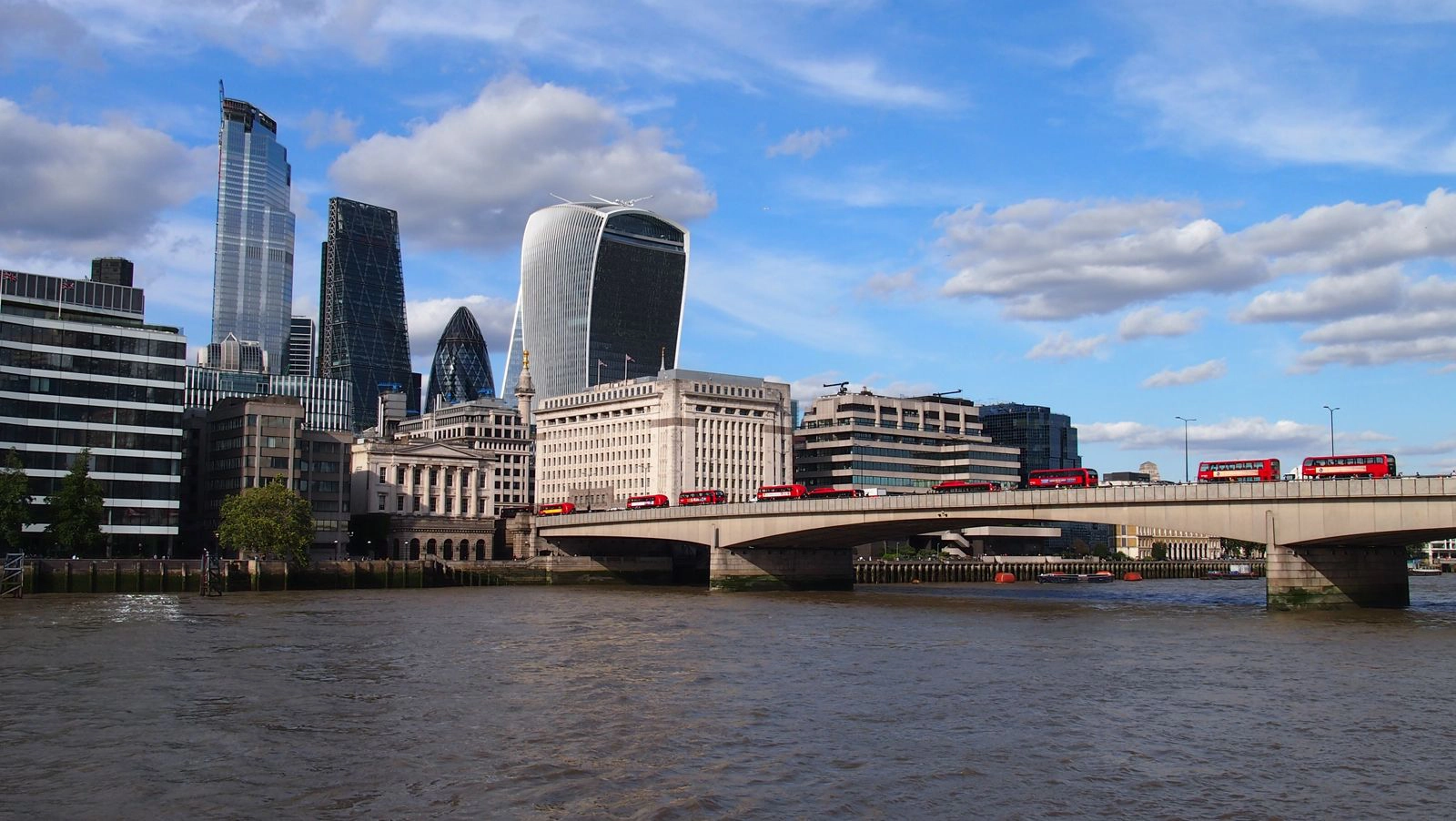 ban london bridge 1