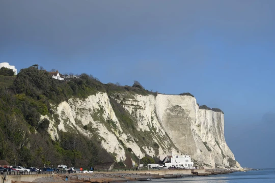 cau be nga xuong white cliff dover 1