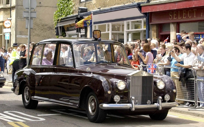 rolls royce phantom iv