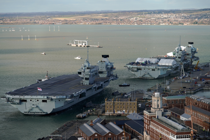 tau san bay hms prince of wales