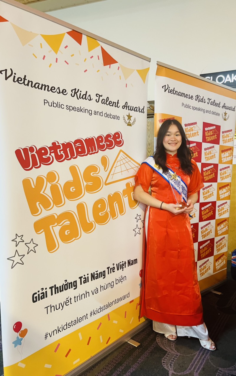 dem chung ket uk next top nails kid talent 1