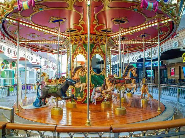 du thuyen wonder of the seas 1