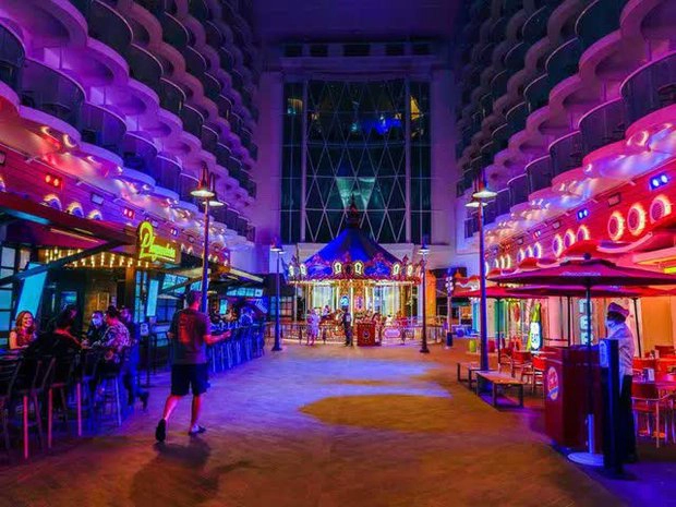 du thuyen wonder of the seas 1