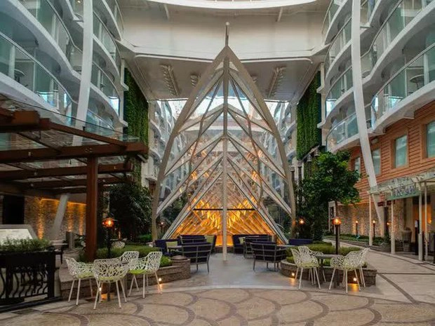 du thuyen wonder of the seas 1