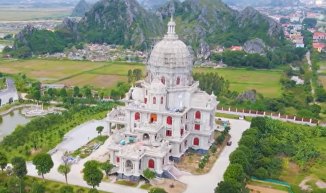 lau dai bau thuy ninh binh 1