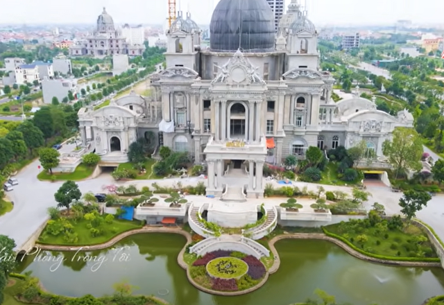 lau dai bau thuy ninh binh 1