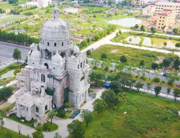 lau dai bau thuy ninh binh 1