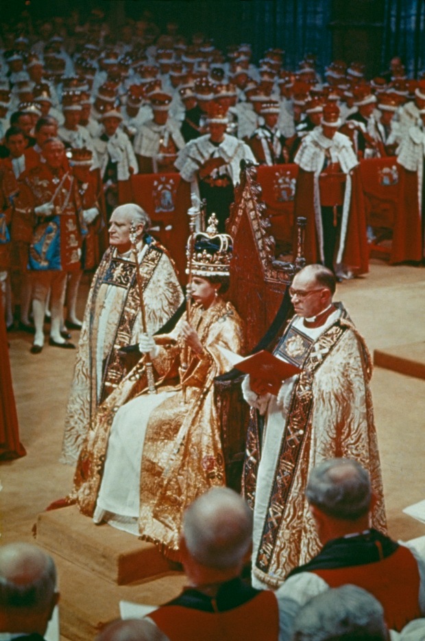 le dang quang cua Vua Charles III 13