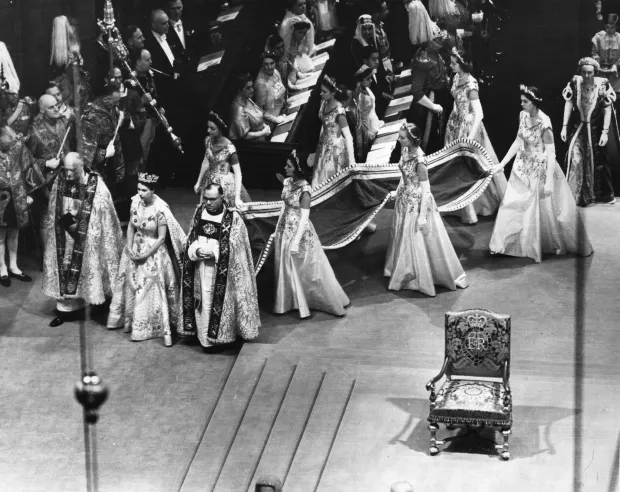 le dang quang cua Vua Charles III 1