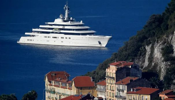 Roman Abramovich chuyen tien 1