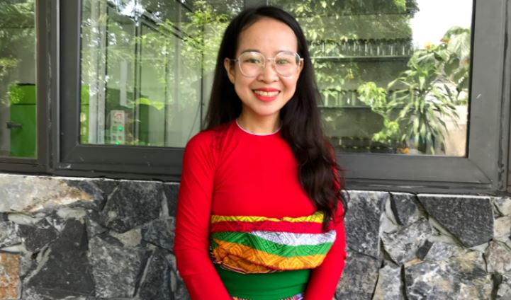 co gai dan toc muong thit chua 1