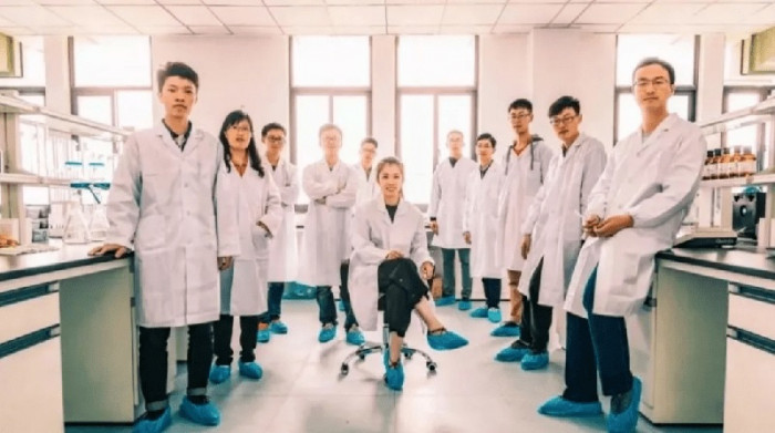 tien si oxford ve nuoc 1