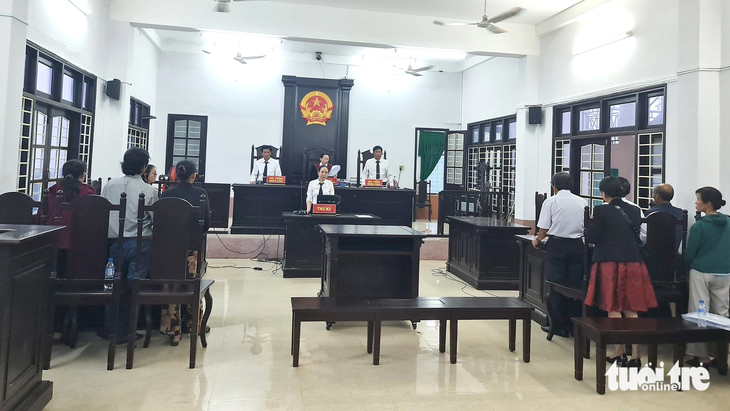tranh gianh quyen nuoi me