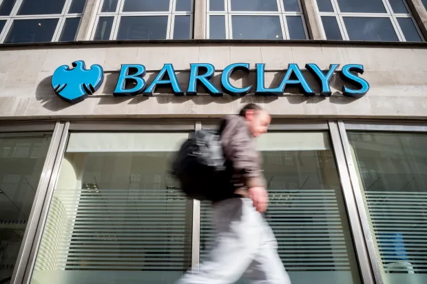 barclays cho nhan vien nghi viec