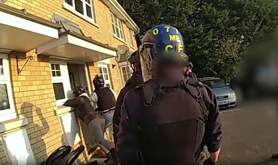 bat trum ma tuy albani 1