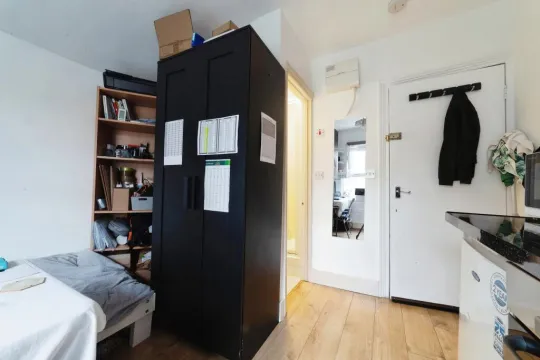 can ho studio london 1