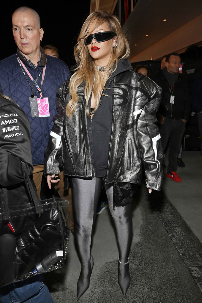 rihanna 1