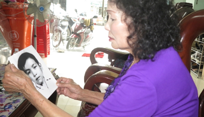 giac ngu trua cuop mat con 1