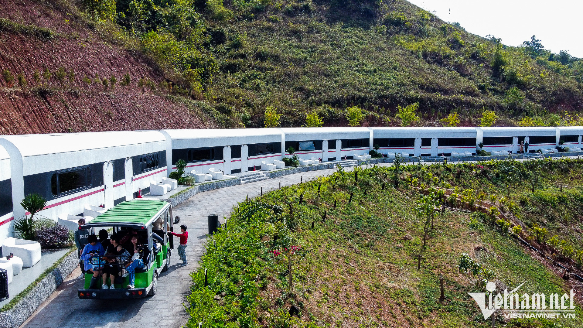 khach san doan tau sieu toc moc chau 1