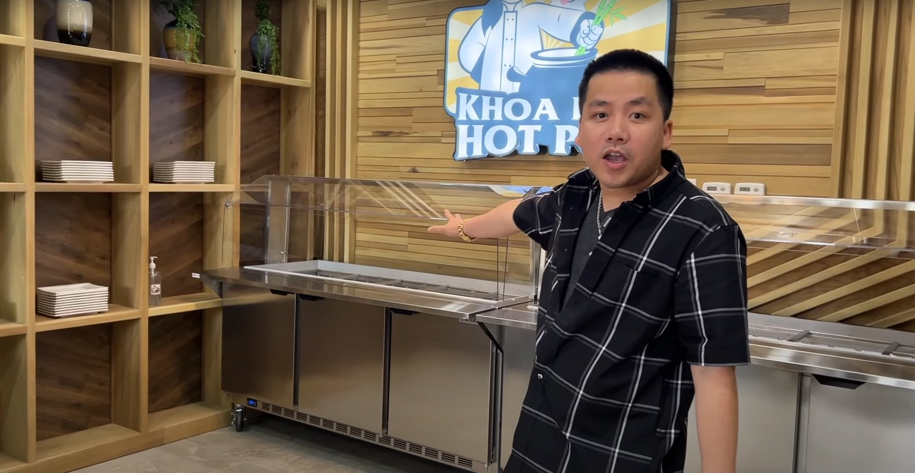 khoa pug khai truong nha hang o my 0