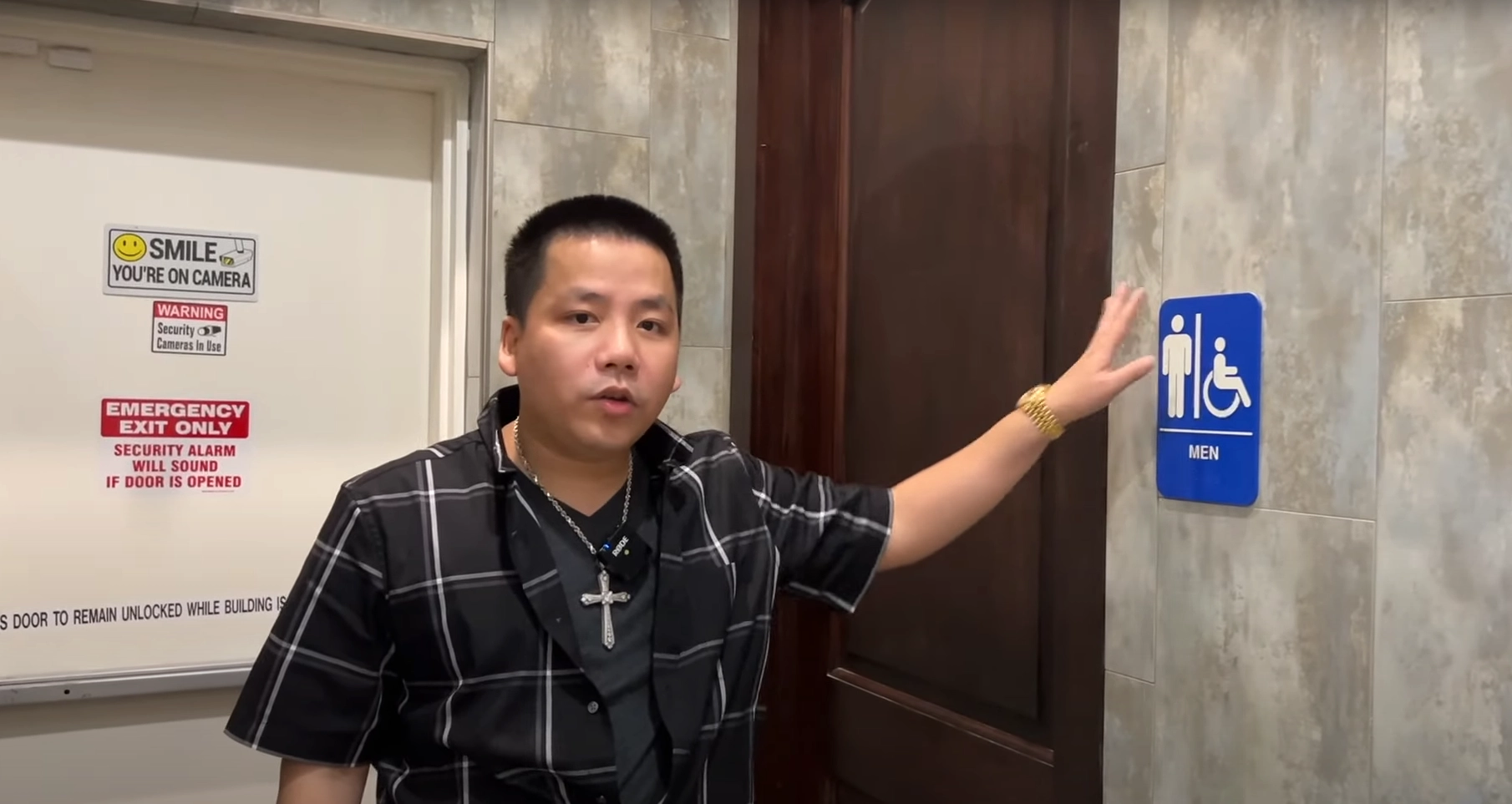khoa pug khai truong nha hang o my 0