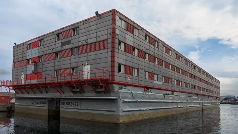 nguoi ti nan o xa lan Bibby Stockholm