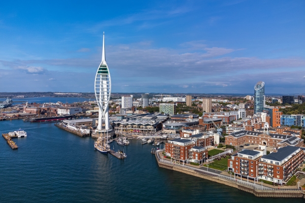 portsmouth nghi le phuc sinh 1