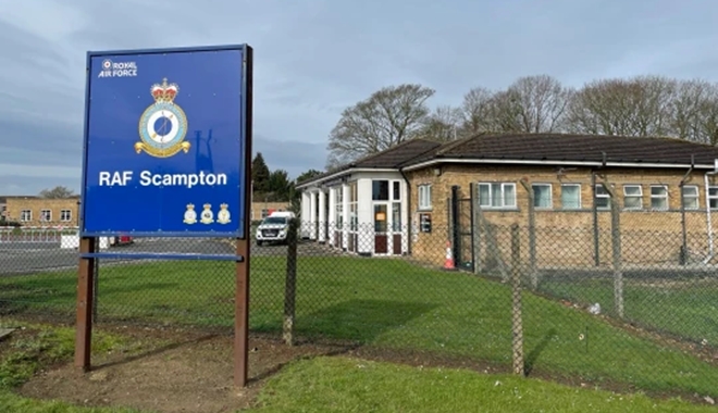 trai can cu RAF Scampton 4