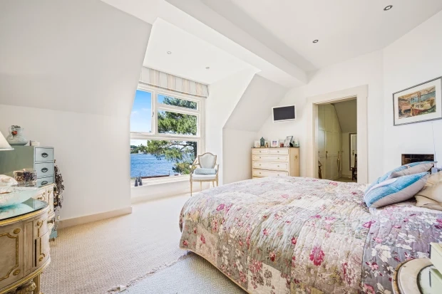 bungalow dat nhat nuoc anh 2