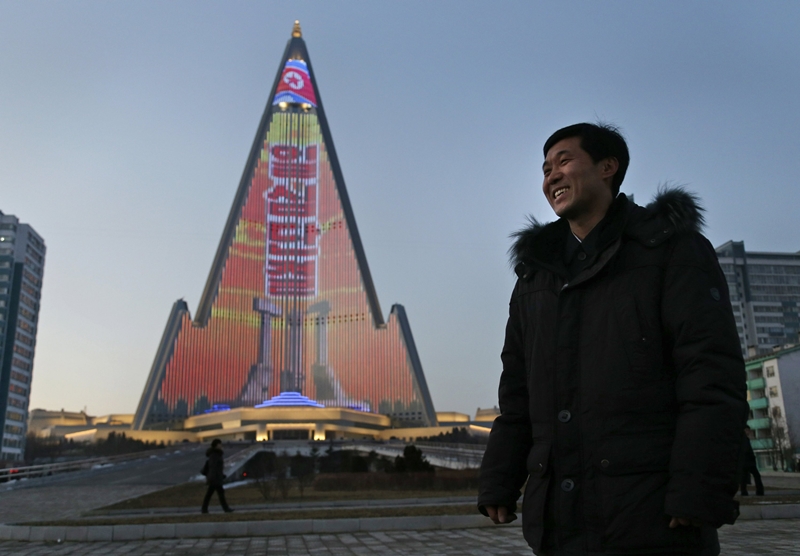khach san Ryugyong khach san diet vong trieu tien 1