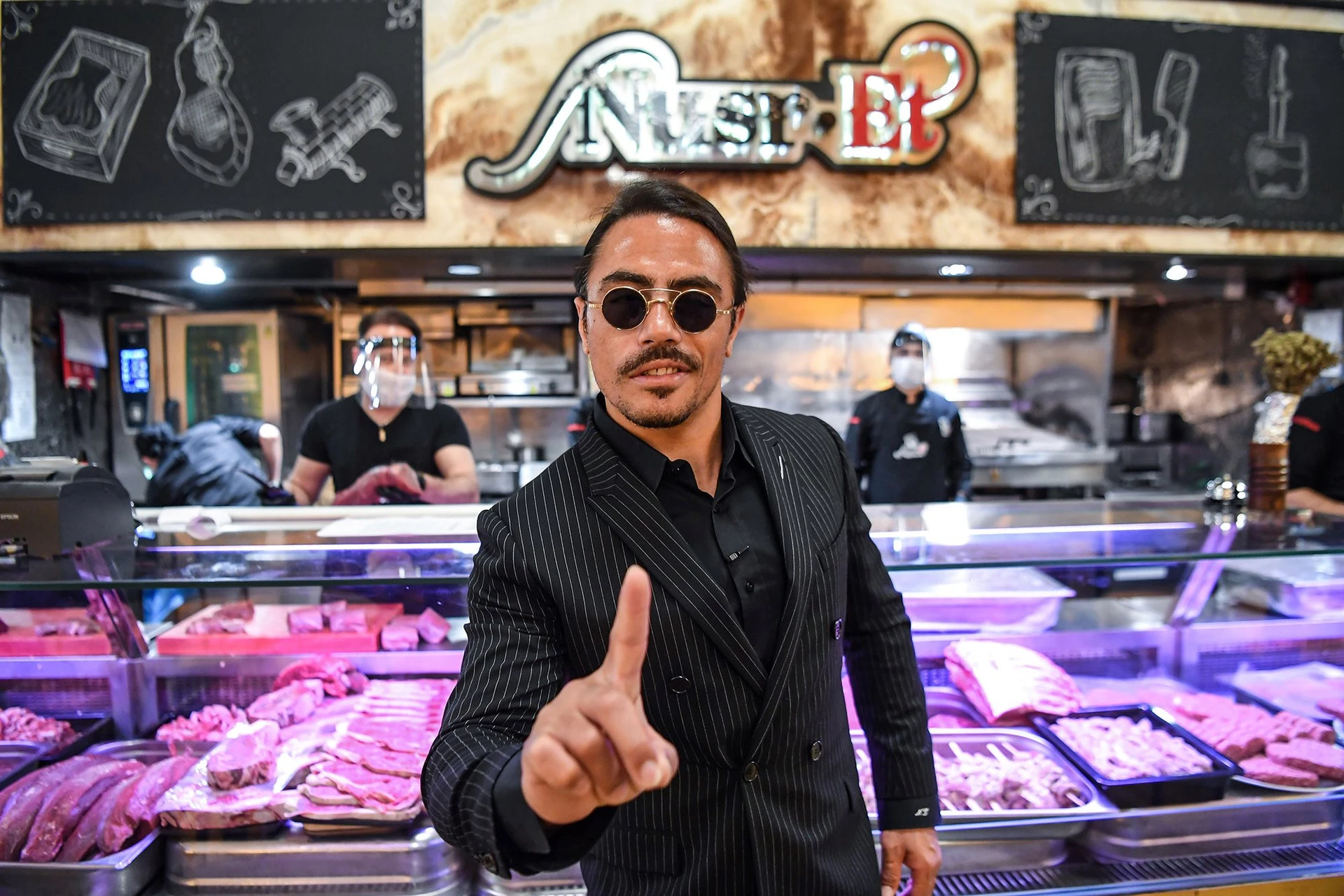 thanh rac muoi salt bae 1