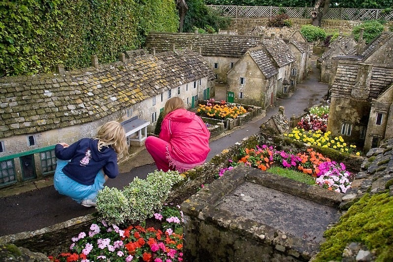 Bourton on the Water 1