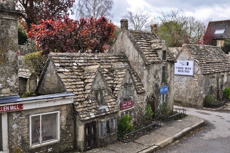 Bourton on the Water 1