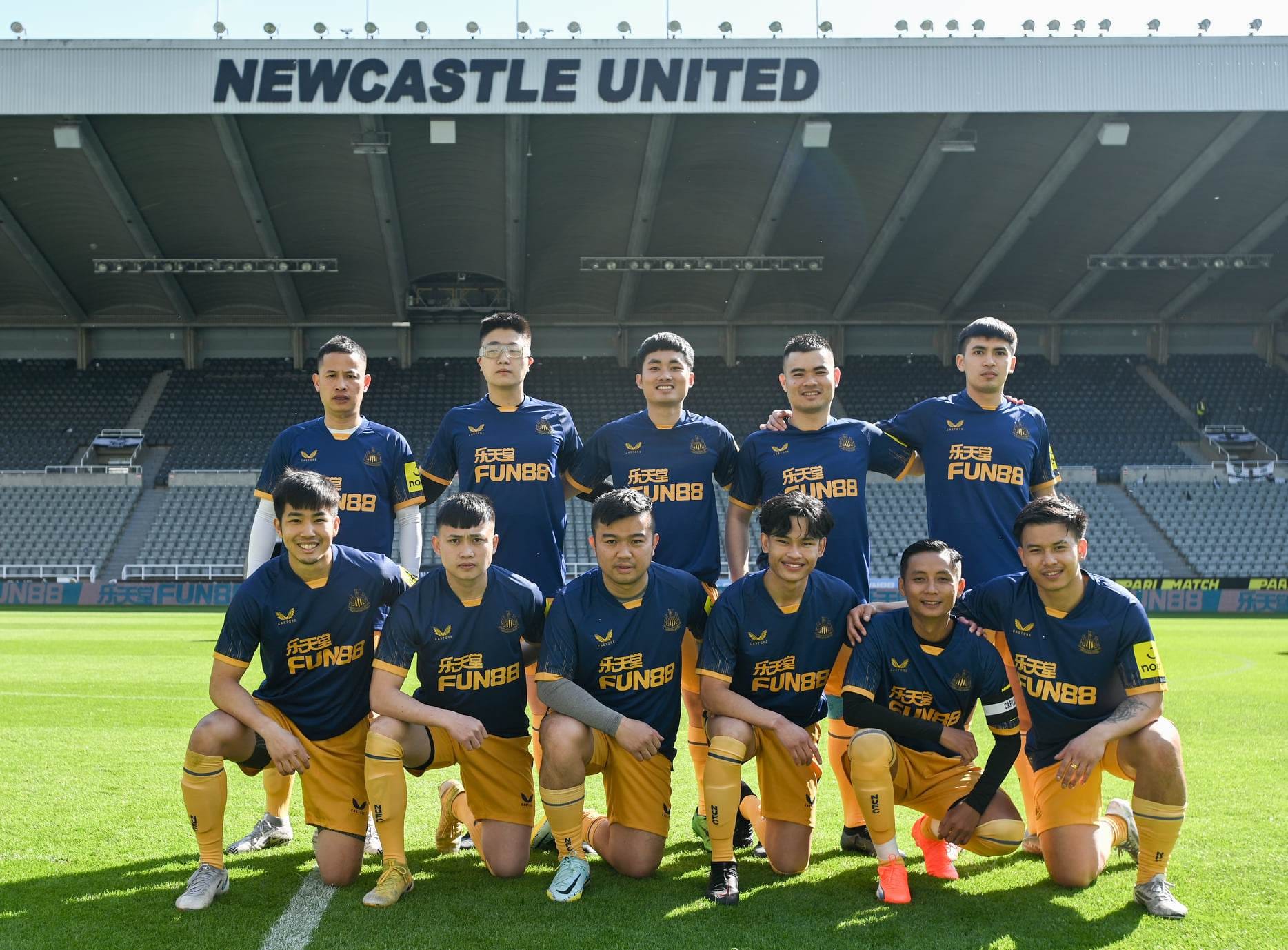 SLNA Birmingham giao huu 1