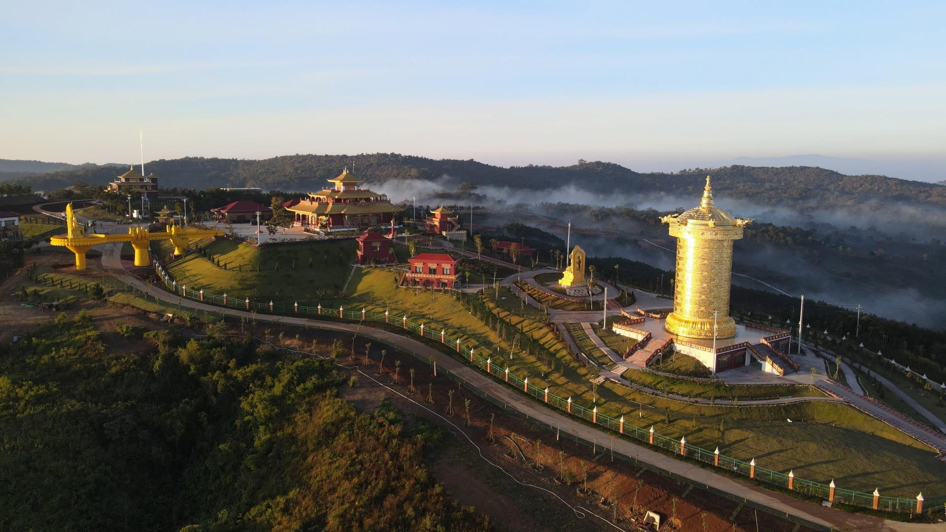 bao thap kinh luan da lat 1