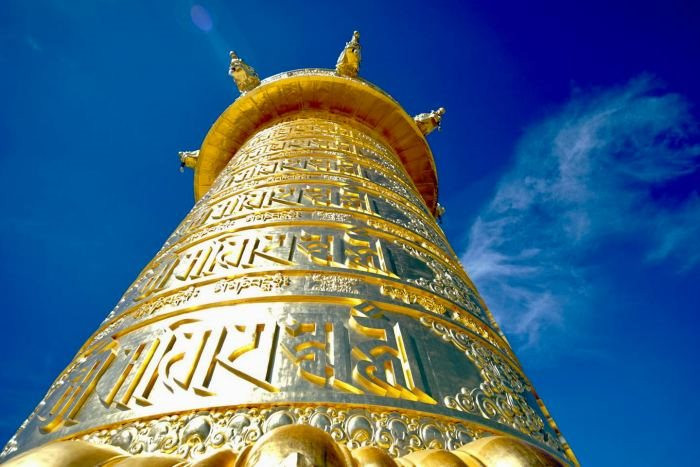 bao thap kinh luan da lat 1