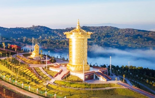 bao thap kinh luan da lat 7