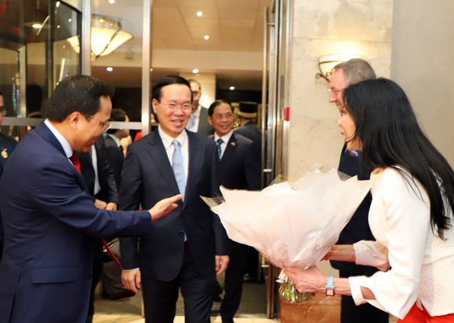 chu tich nuoc dai su quan anh 1