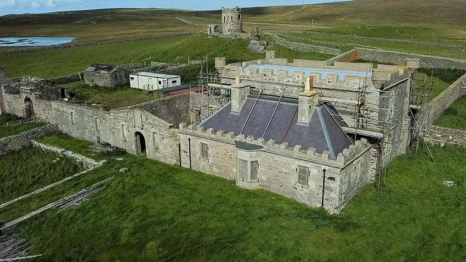 lau dai Brough Lodge 1