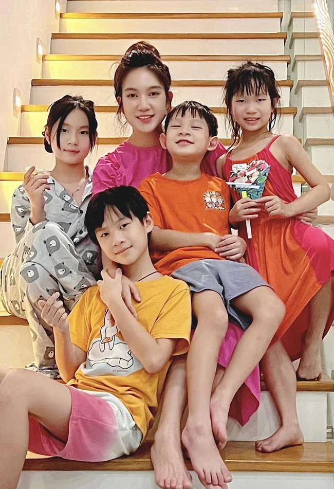 ly hai minh ha lat mat 1