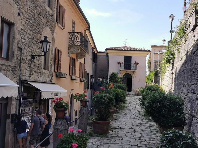 San Marino 1