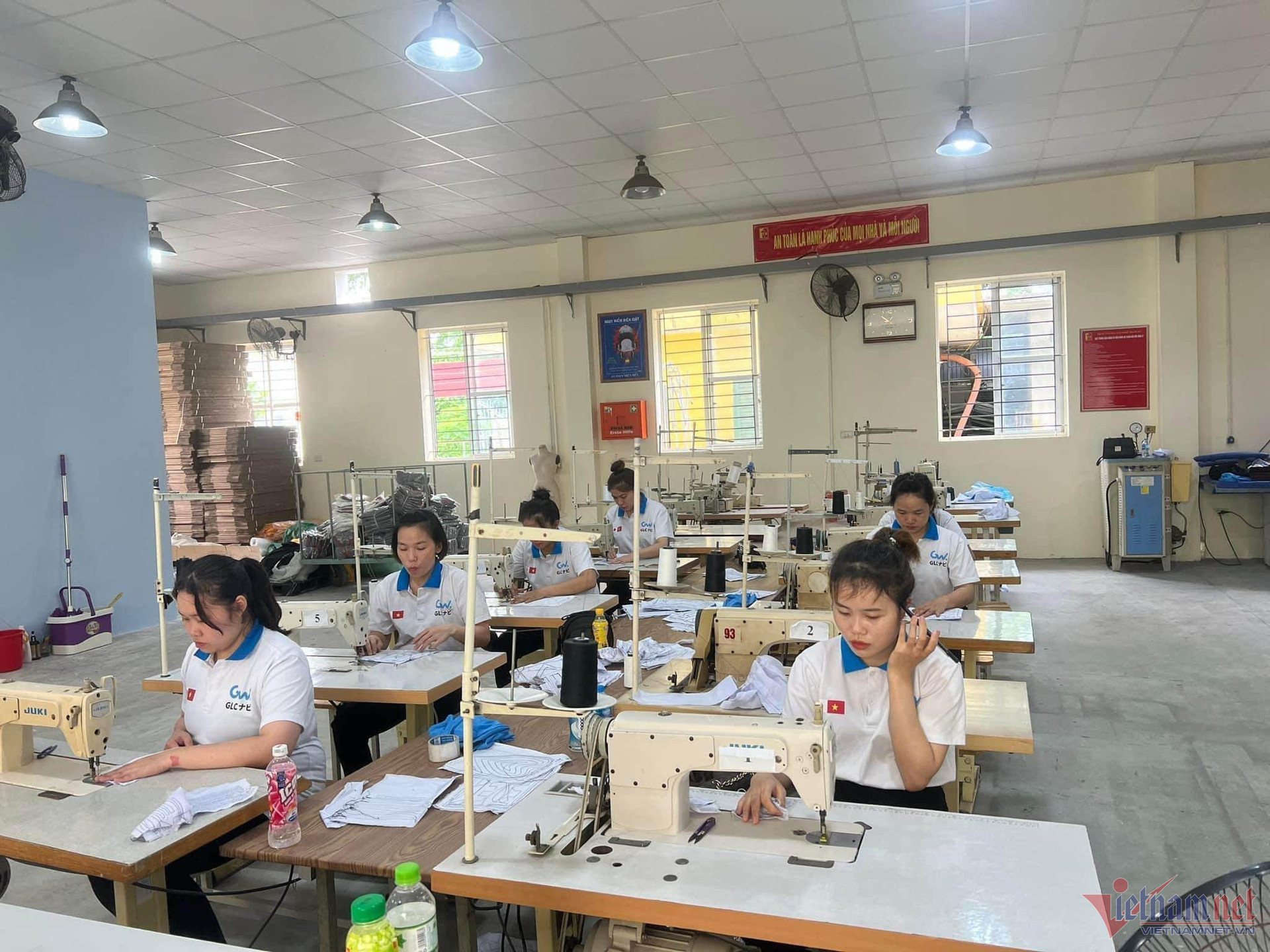 chi tien ty xuat ngoai 1