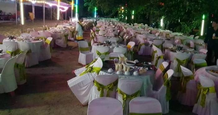 dat tiec trong nghi trang 1