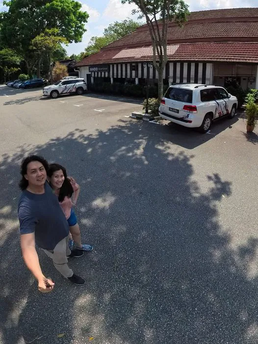 di tu london den singapore 1