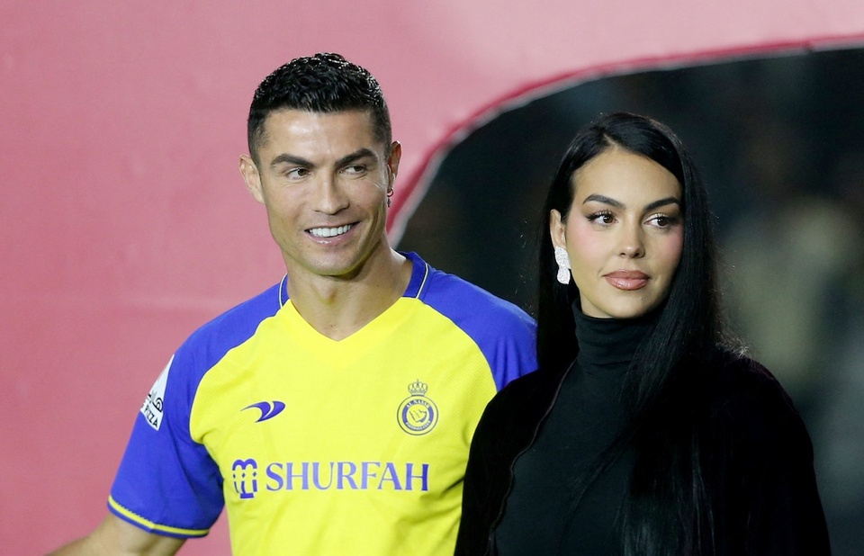 ronaldo chia tay ban gai