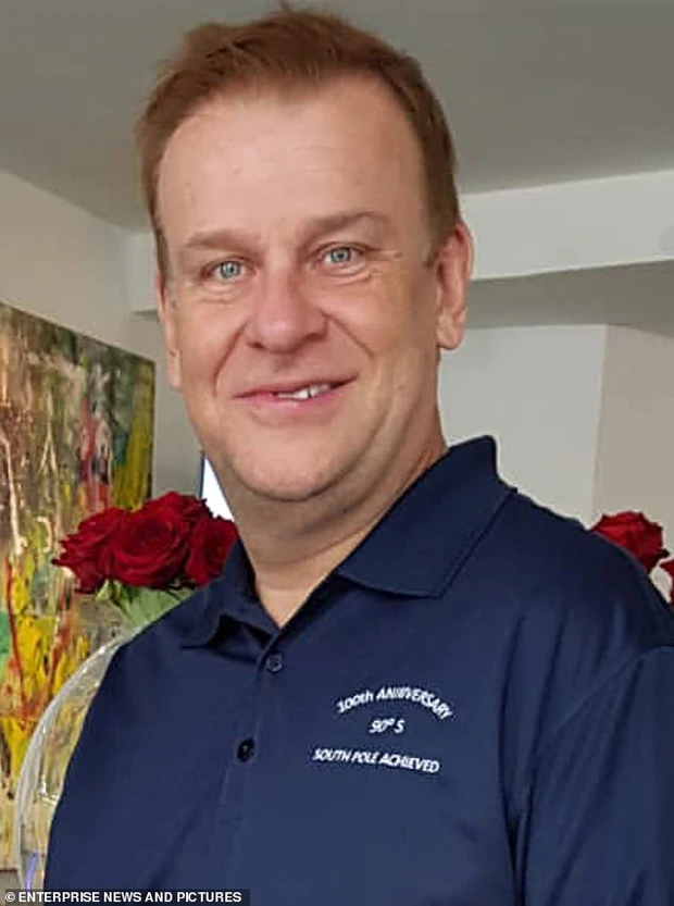 van len tau titan 1