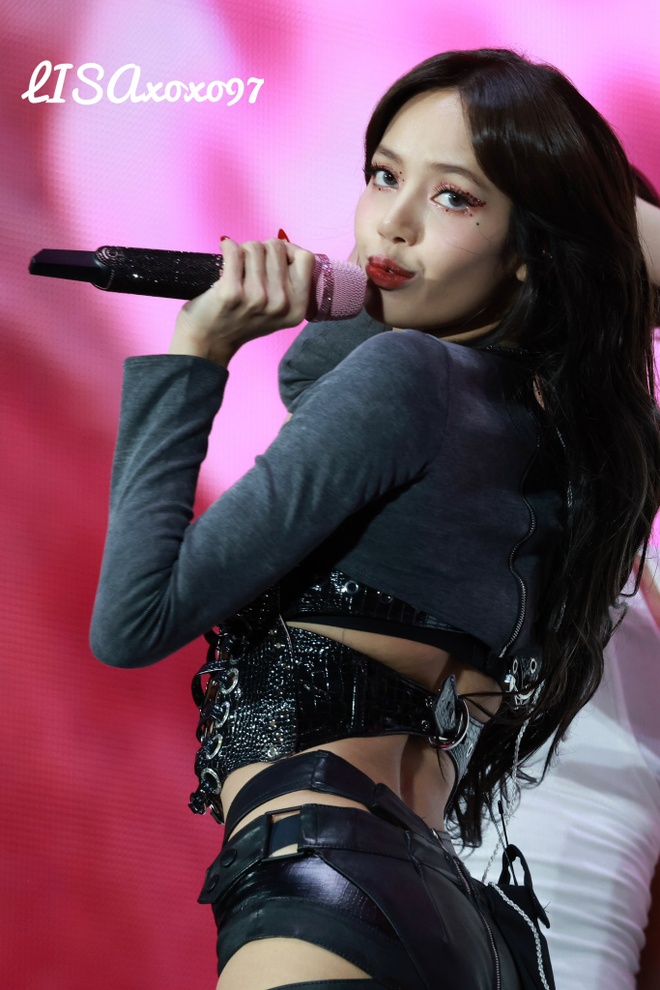blackpink BST Hyde Park 1