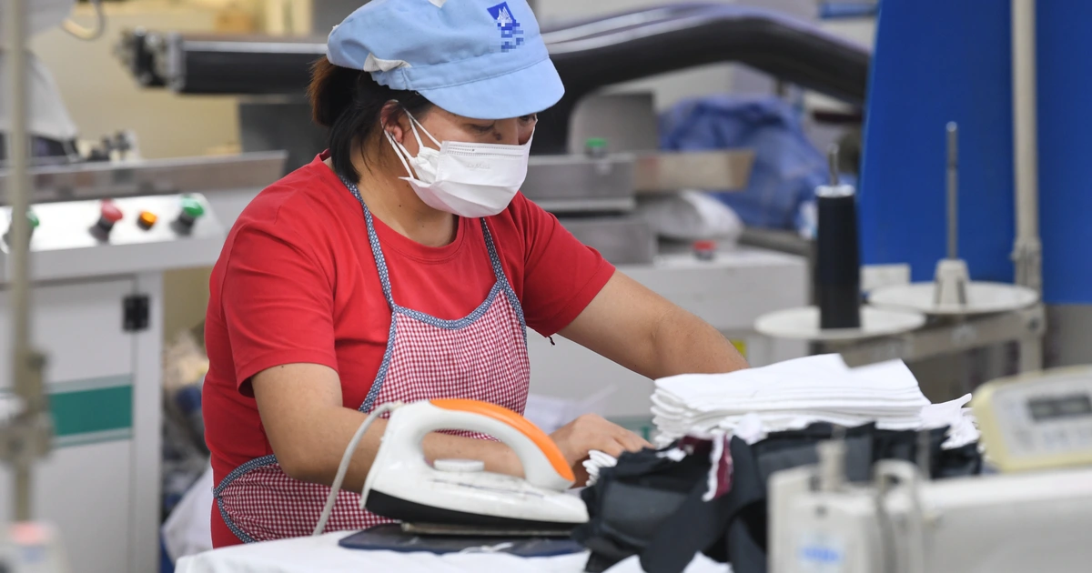 cong nhan sa thai tuoi xe chieu 1