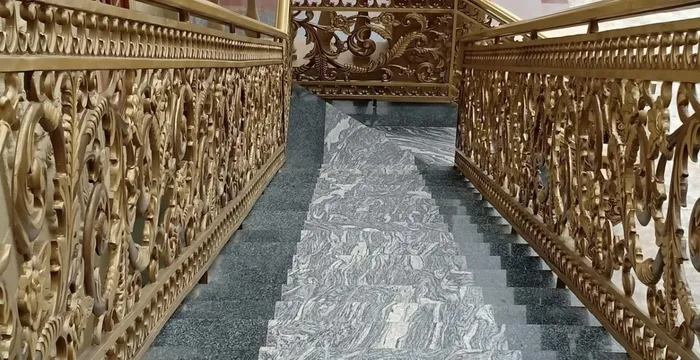 nha cua dai gia truoc khi nga ngua 1