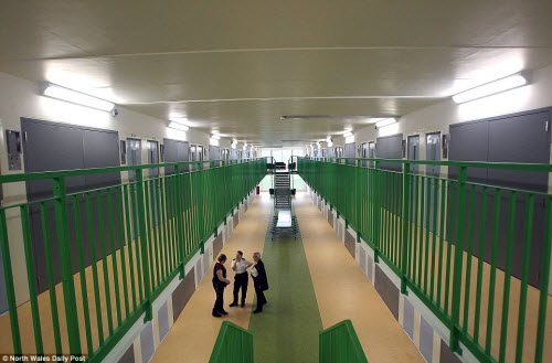 nha tu HMP Berwyn 1